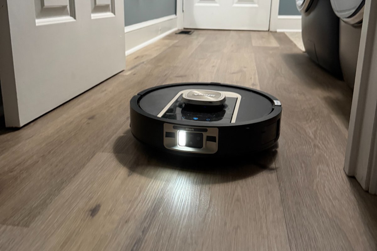 Shark Robot Vacuum & Mop Combo